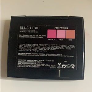 Anastasia Beverly Hills Makeup - Anastasia Beverly Hills blush trio Anastasia Beverly Hills Makeup - Anastasia Beverly Hills blush trio